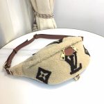 LV fashion new backpack casual waist bag cross-body bag outdoor sports backpack-without packaging box - Image 12