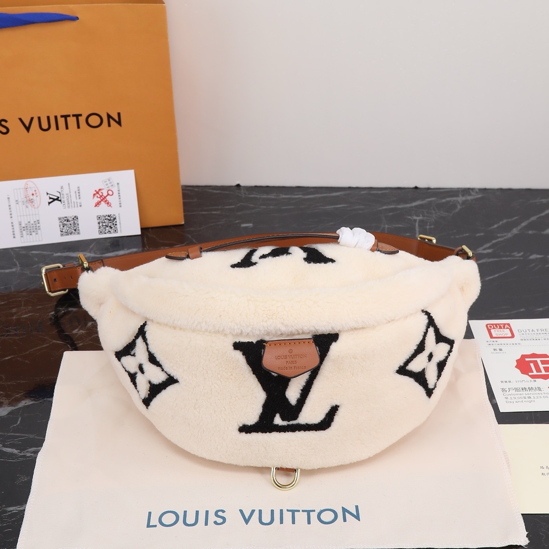 85c40eb7c53685f7520d24d2e094a73 LV fashion new backpack casual waist bag cross-body bag outdoor sports backpack-without packaging box - Image 1