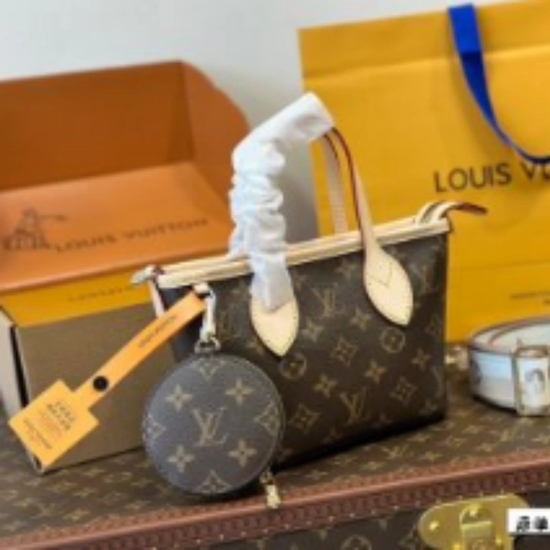 866f9a805b2b4fa2308a4f007c3d85d3 New classic old-fashioned wide-shoulder lv13 tote bag versatile retro mediaeval bag handbag one-shoulder cross-body bag-with packaging box - Image 1