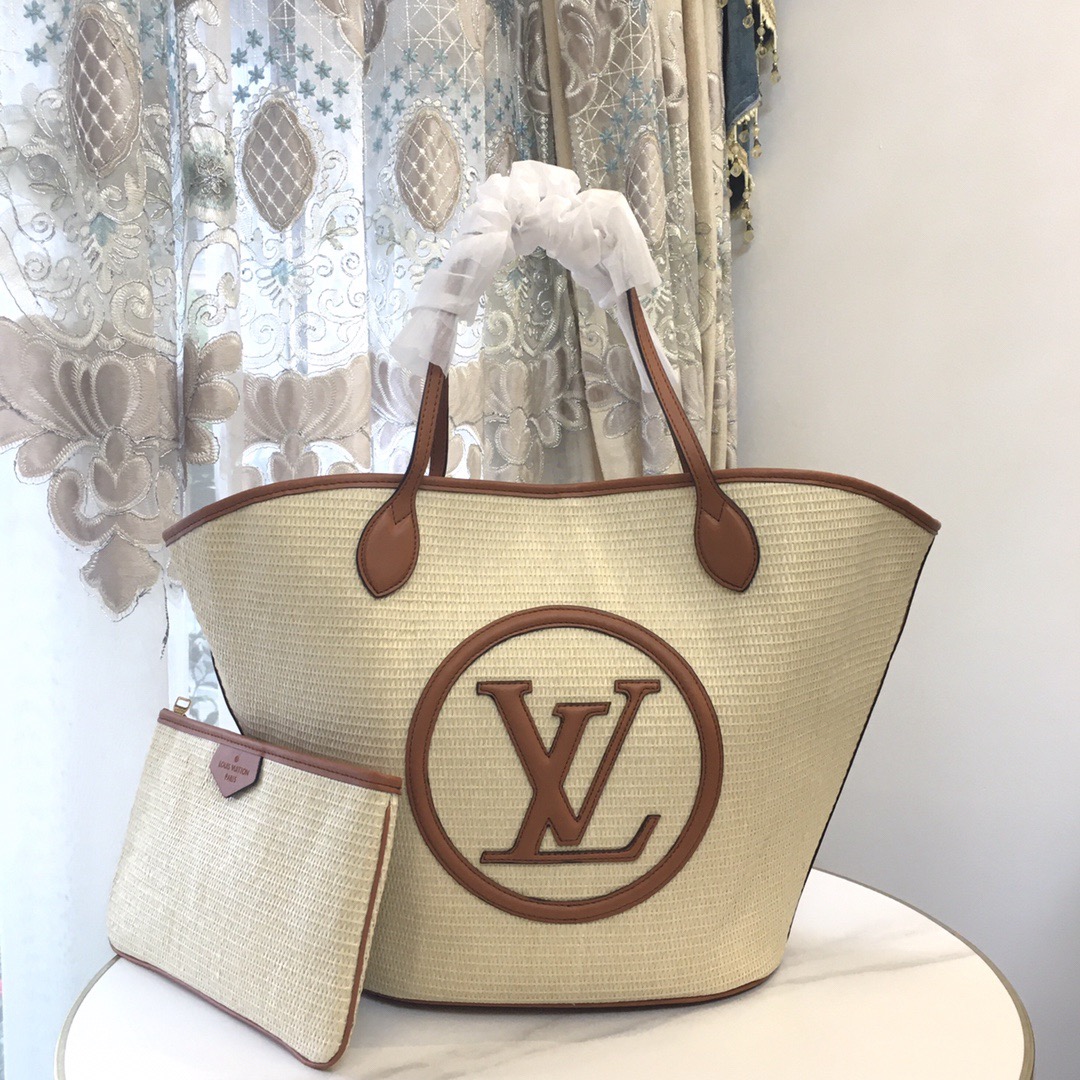 ae448dd6a8c5a3430326350634b8e9f LV classic handbag shoulder bag platinum Kelly French stick small square bag-without packaging box - Image 1