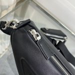 New triangular bag with European and American fashion, high-end feel, versatile for commuting, crossbody and shoulder bag trend-comes with gift box - Image 3