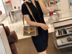 Advanced fashion trendy leather shoulder bag, fashionable commuting diagonal cross bag, women's retro small square bag-comes with gift box - Image 45
