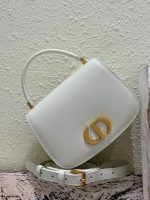 Crossbody Handheld Versatile Elegant Bag Classic Simple Women's Bag-comes with gift box - Image 3