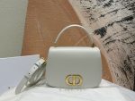 Crossbody Handheld Versatile Elegant Bag Classic Simple Women's Bag-comes with gift box - Image 5