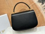 Crossbody Handheld Versatile Elegant Bag Classic Simple Women's Bag-comes with gift box - Image 18
