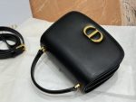 Crossbody Handheld Versatile Elegant Bag Classic Simple Women's Bag-comes with gift box - Image 19