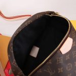 Advanced handbag for women, new vintage crossbody bag, waist bag, spring and summer niche versatile chest bag, women's large capacity - Image 4