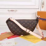 Advanced handbag for women, new vintage crossbody bag, waist bag, spring and summer niche versatile chest bag, women's large capacity - Image 10