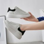 White shoes for both men and women, thick soled and height increasing design, comfortable and breathable casual shoes, fashionable and versatile trendy shoes-comes with gift box