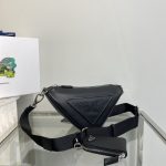 New triangular bag with European and American fashion, high-end feel, versatile for commuting, crossbody and shoulder bag trend-comes with gift box
