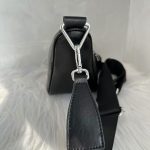 New triangular bag with European and American fashion, high-end feel, versatile for commuting, crossbody and shoulder bag trend-comes with gift box - Image 13