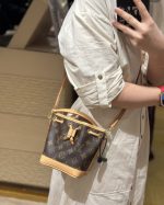 Summer new high-end women's bag made of genuine leather with floral stripes, mini bucket bag, shoulder bag, crossbody bag, hand-held small bag-without packaging box - Image 7