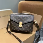 Bag Small Square Bag Women's High Quality Texture Small Bag Versatile Genuine Leather Tofu Bag Old Flower Shoulder Bag-comes with gift box