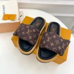 Thick soled Velcro slippers for women in the summer of 2024, fashionable and non slip denim fabric for outerwear, paired with a couple's letter shaped drag-comes with gift box