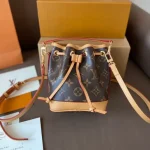 Summer new high-end women's bag made of genuine leather with floral stripes, mini bucket bag, shoulder bag, crossbody bag, hand-held small bag-without packaging box