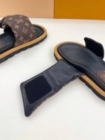 Thick soled Velcro slippers for women in the summer of 2024, fashionable and non slip denim fabric for outerwear, paired with a couple's letter shaped drag-comes with gift box - Image 2