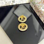 New letter inlaid circular hollow letter earrings French style light luxury high-end versatile earrings earrings - Image 4