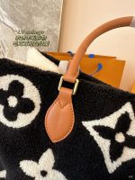LV limited edition teddy tote color wool flower big logo super warm shoulder crossbody bag - Image 9