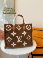 LV limited edition teddy tote color wool flower big logo super warm shoulder crossbody bag - Image 3