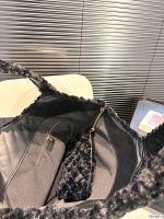 YSL rabbit fur tote bag, lazy and casual, paired with fashionable and cool fashionable bags - Image 5