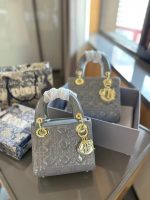 Lacquer leather Daifei bag with three or four compartments, genuine leather diamond grid small square bag, versatile, single shoulder crossbody, high-end handbag for women-comes with gift box - Image 12