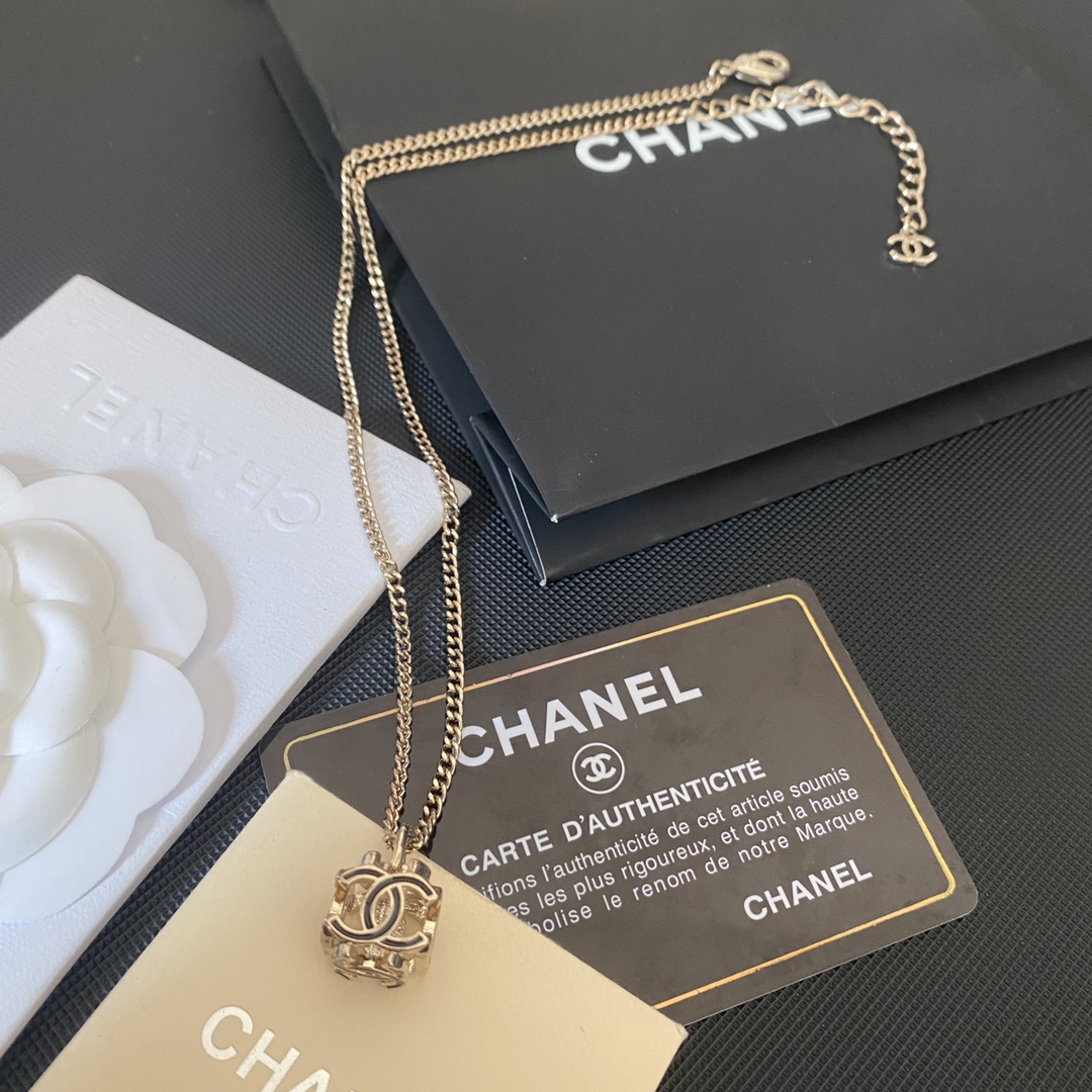 13378705984677600 New Xiangjia Double Dice Letter Necklace, Fragrant Grandma Hollow out 3D Clavicle Chain, Small Fragrant Style-without packaging box - Image 1