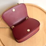 Earrings for women, niche design, high-end earrings, light luxury, explosive style, letter earrings for women-comes with gift box - Image 3