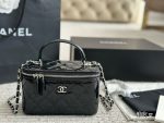 New genuine leather small fragrant style bag versatile single shoulder crossbody wandering bag women's diamond grid chain bag-comes with gift box