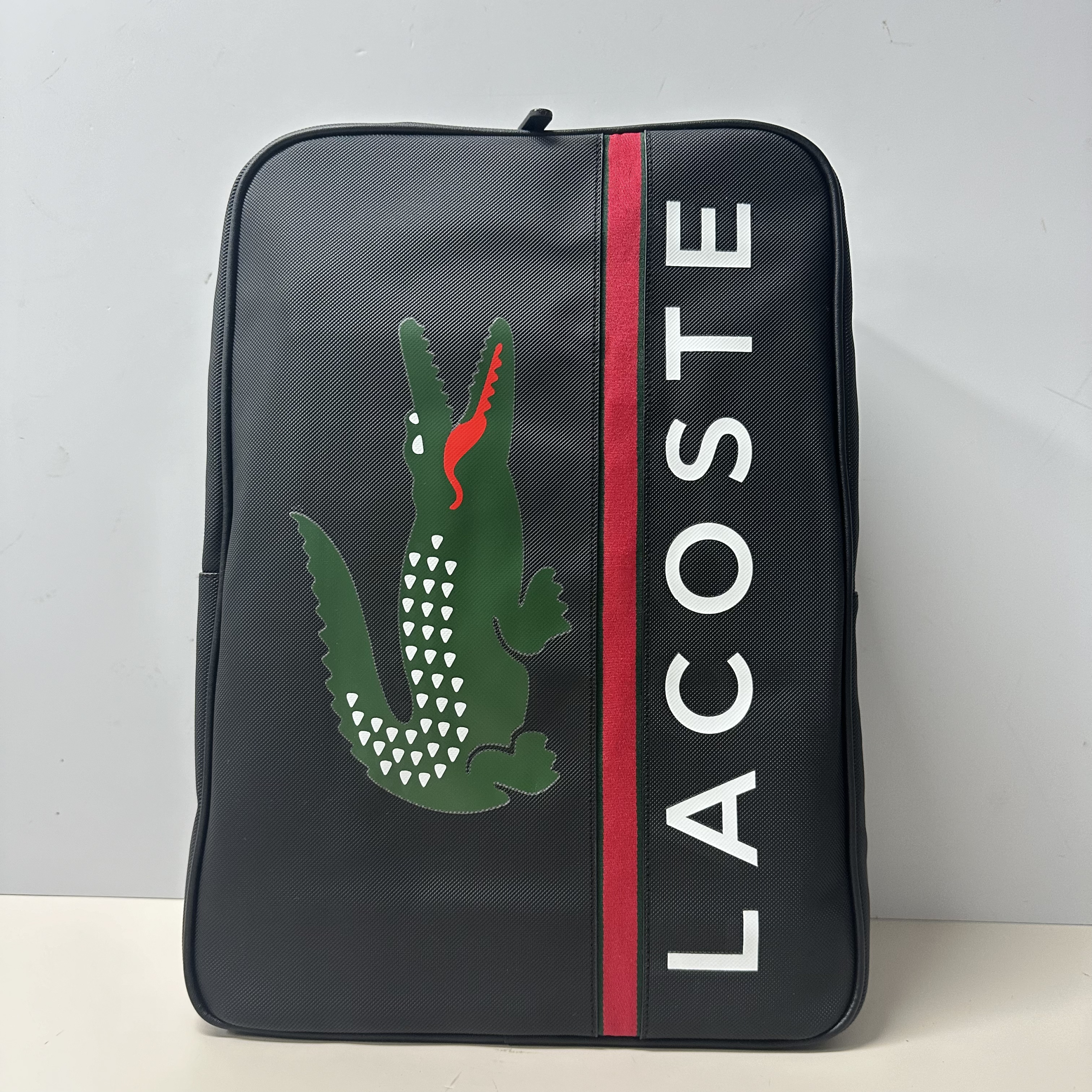 f2d4994105349727ead0c3a4ea547bb Crocodile backpack - Image 1