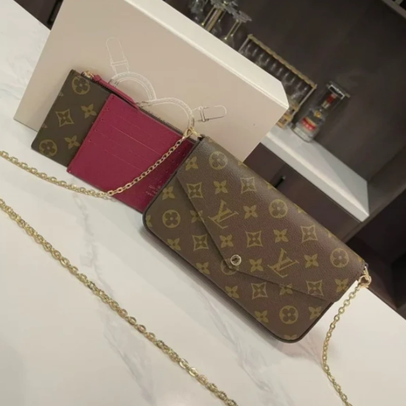71198fc61774700f3cebee13e7cf0bc7 3-in-1 chain crossbody bag on the shoulder-comes with gift box - Image 1