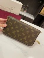 3-in-1 chain crossbody bag on the shoulder-comes with gift box - Image 5