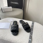 Chanel's new leather flats - Image 18