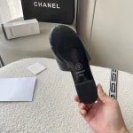 Chanel's new leather flats - Image 14