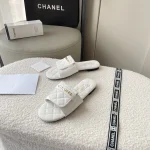 Chanel's new leather flats - Image 3
