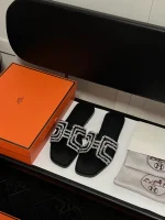 Hermès new slippers with bricks - Image 4