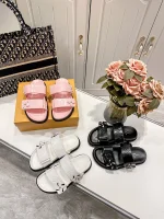 LV's new flat slippers - Image 2