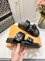 LV's new flat slippers - Image 10