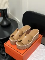 Hermès' new wedge slippers - Image 2