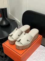 Hermès' new wedge slippers - Image 3