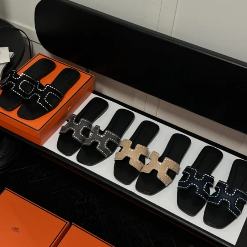 8269f3d4f730ef0a7718256602d7a997 Hermès new slippers with bricks - Image 1
