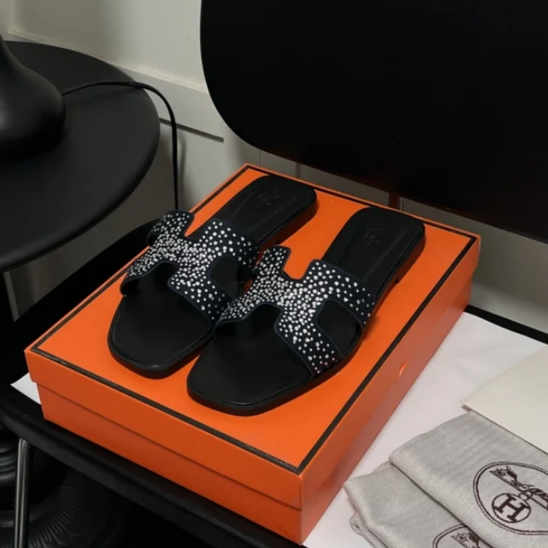 8d9b179f48172e2a79883a22dff8852a 【Hermes】Oran Hermès cowhide sandals - Image 1