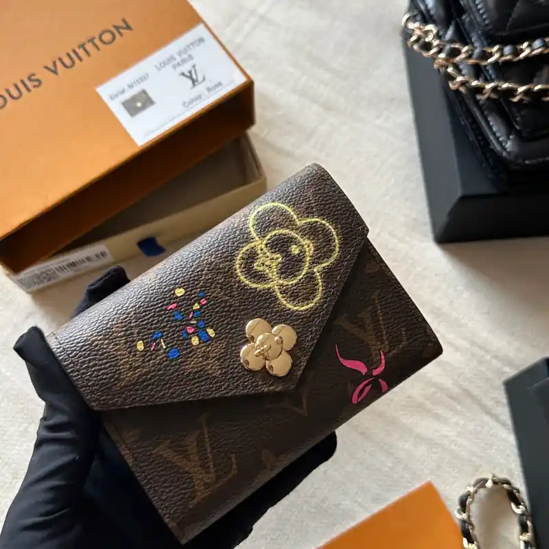 13410755617883000 L family Doudou wallet-box - Image 1