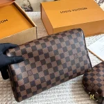 L home fashion cosmetic bag - with box - Image 7