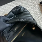 The cloud bag comes with a full package - Image 3