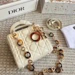 The D family is a concubineHigh-end quality-box - Image 2