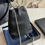 Wear an artifact bucket bag-box - Image 8