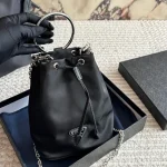 Wear an artifact bucket bag-box - Image 4