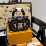 It can be carried by hand or cross-body and is full of diamond box bags-box - Image 8