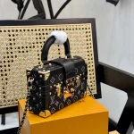 It can be carried by hand or cross-body and is full of diamond box bags-box - Image 6