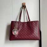 G's new bag size is multi-colored, without accessories-no box - Image 15